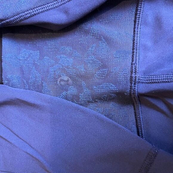 Lululemon Meant To Move 7/8 Tight (25") Black Cherry / Flocked Floral 8 - Picture 10 of 14